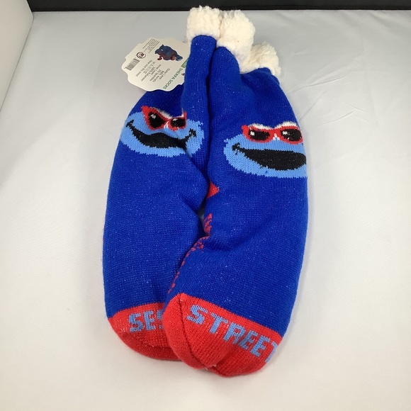NWT Adult Sesame Street Blue Cookie Monster Sherpa Socks OS - Picture 8 of 8